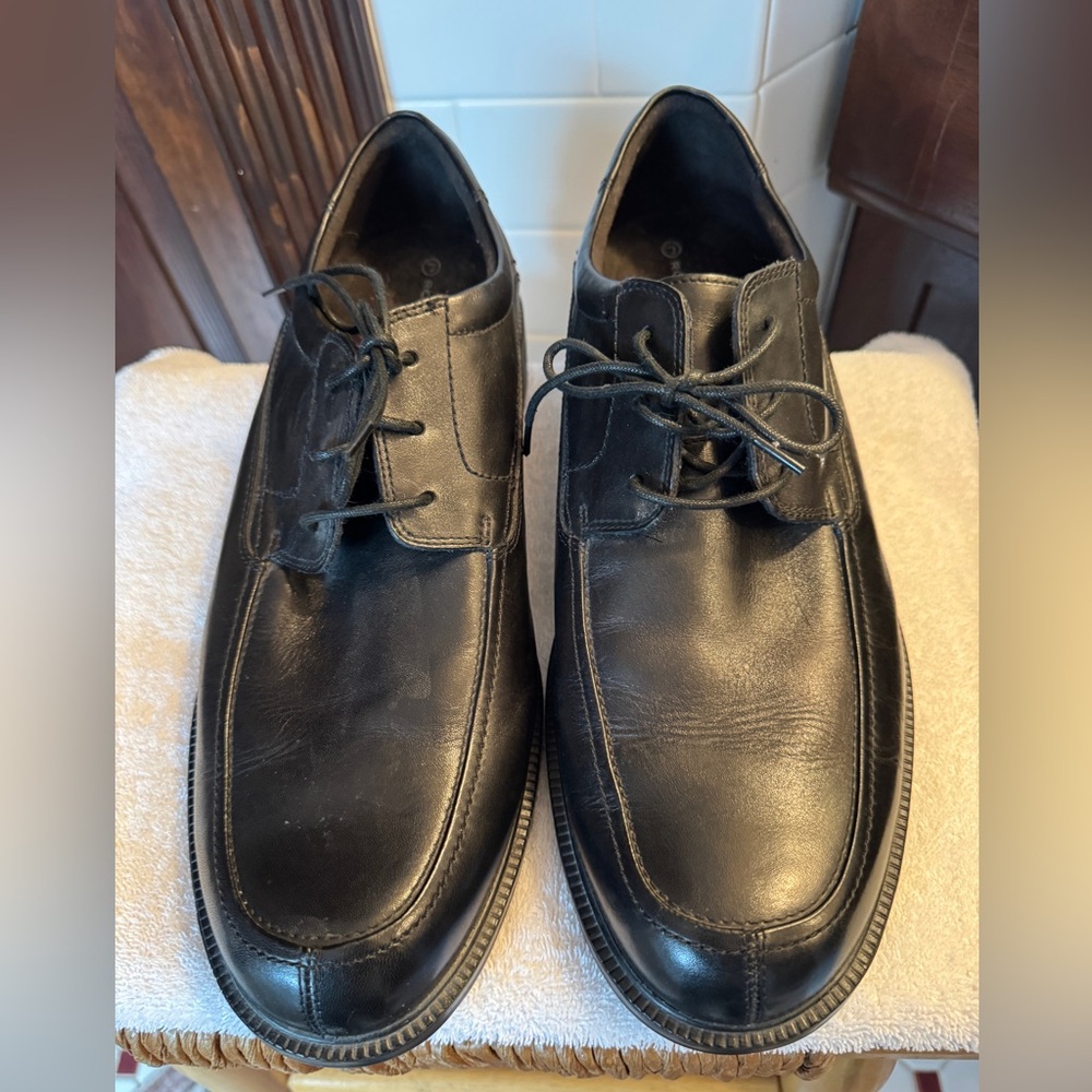 Rockport Men's Black Leather Oxfords